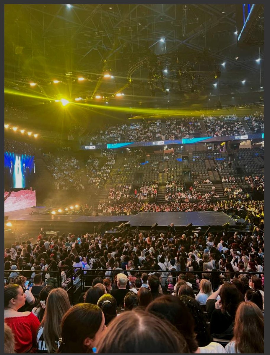Lookmhee6596111's tweet photo. Ma vue je peux crever 😍 https://t.co/1XIgCQ9Sju