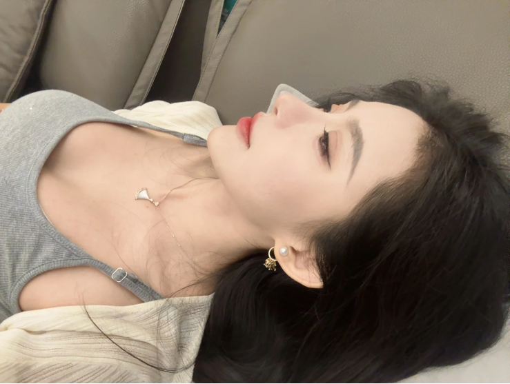 一个女人被很多男人睡过，有那些迹象？ https://t.co/KB1j7ixcCs