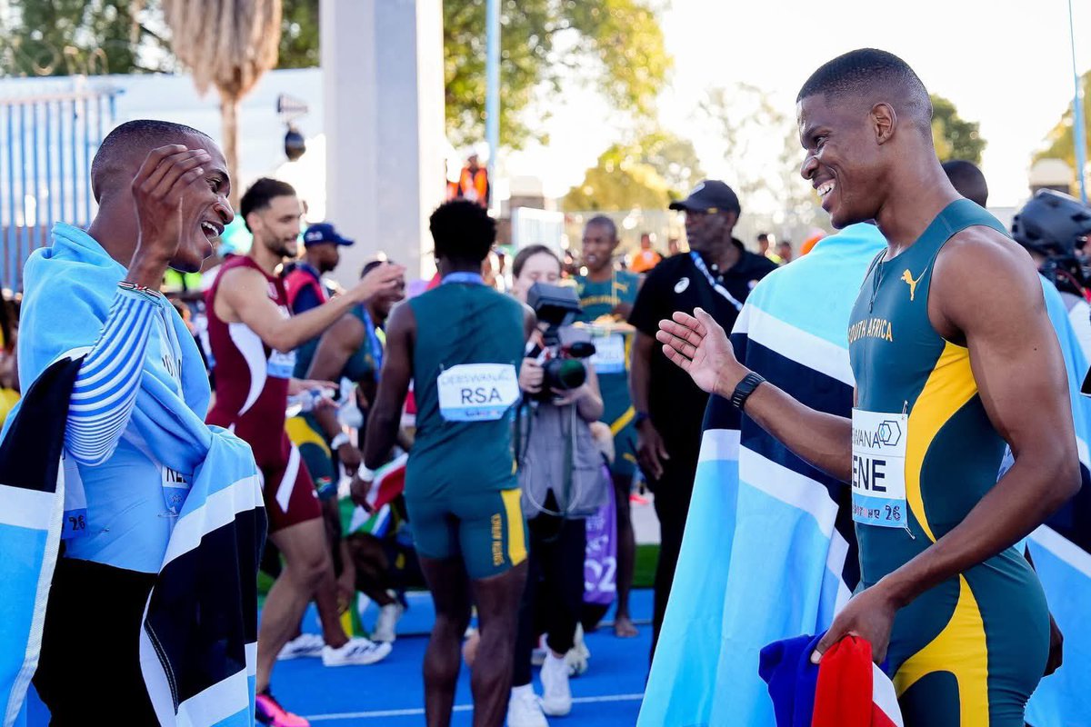 MadisaFils's tweet photo. Sportsmanship @c_kebinatshipi x @ZakithiNene https://t.co/sv3ZMcWkoi