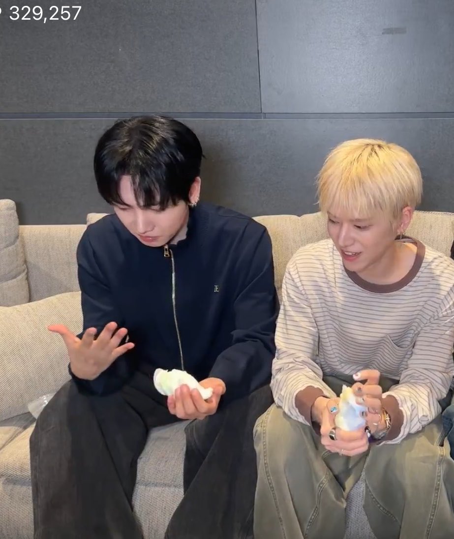 명멍이 tweet media