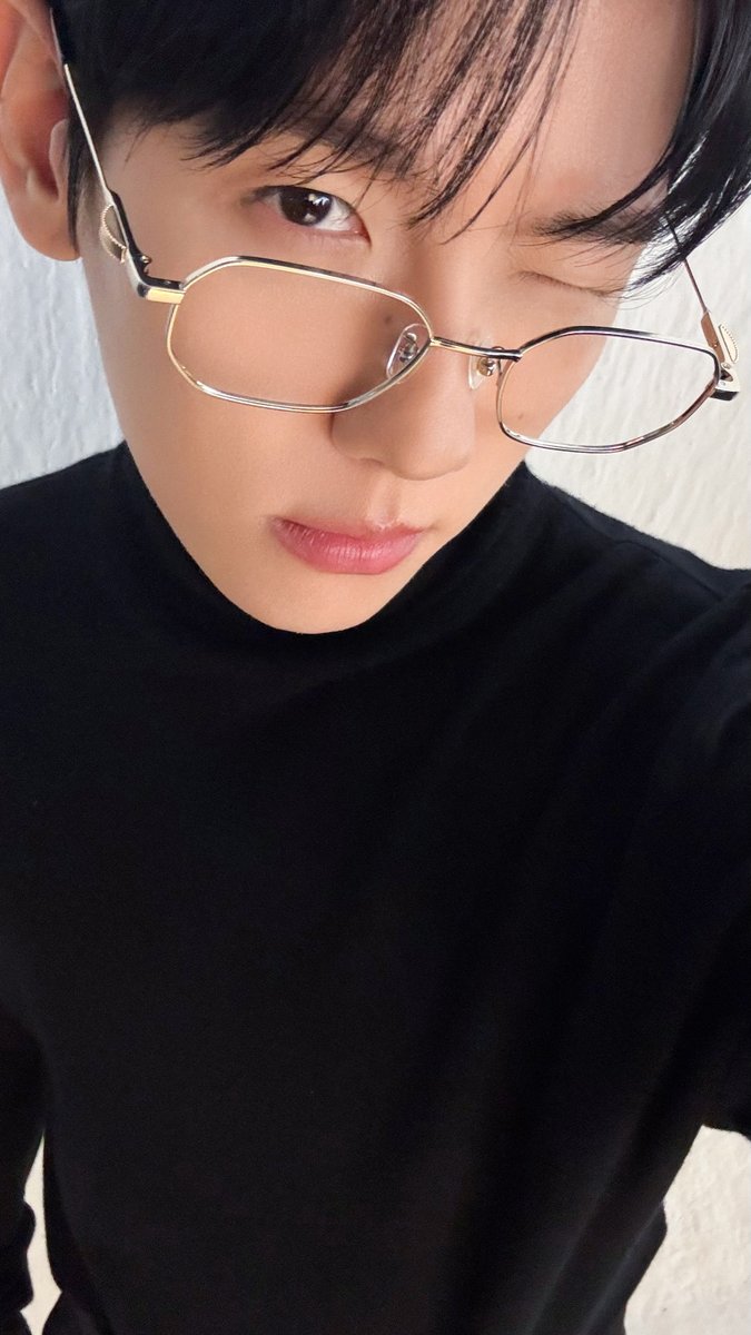큐티/백현이 tweet media