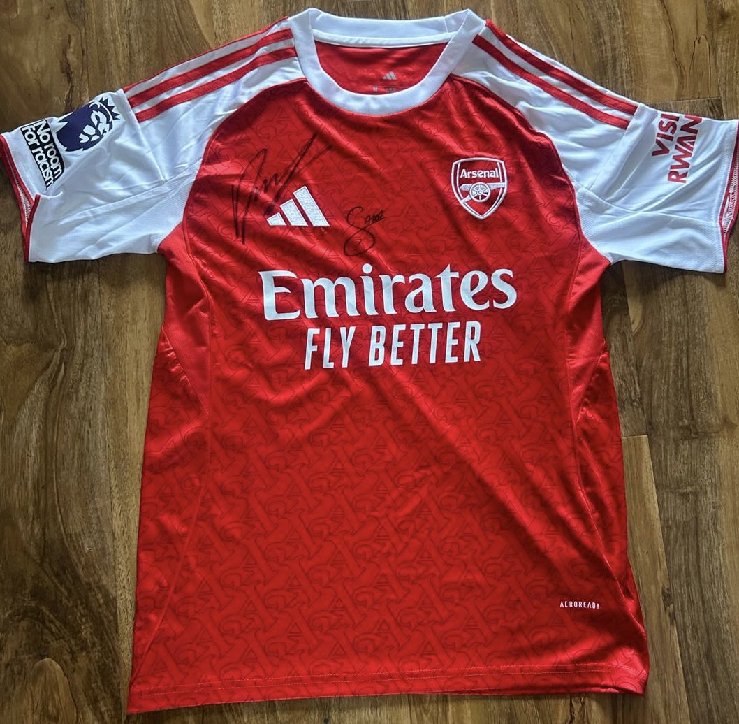 Dual Signed Declan Rice and Saka Arsenal 25/26 Home shirt with Certificate of Authenticity ✍️ 

Shirts can be framed with any 2 photos of your choice and name plaque or framed with no photos and no name plaque 🖼️