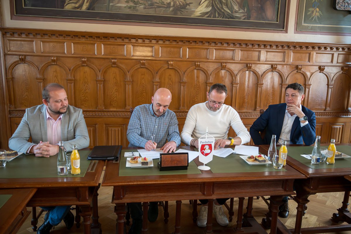 Město Pardubice tweet media