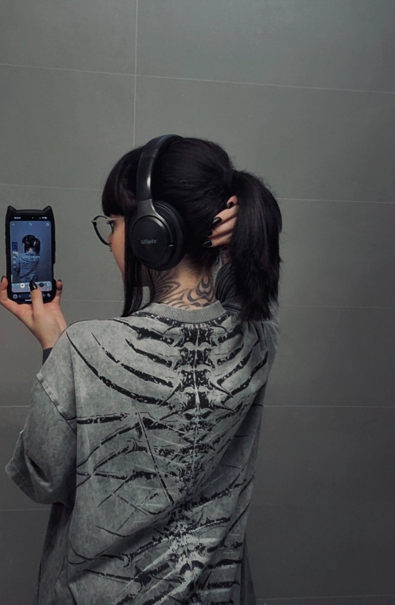 KodaMaii's tweet photo. 🖤💀 https://t.co/babMHwKfFj