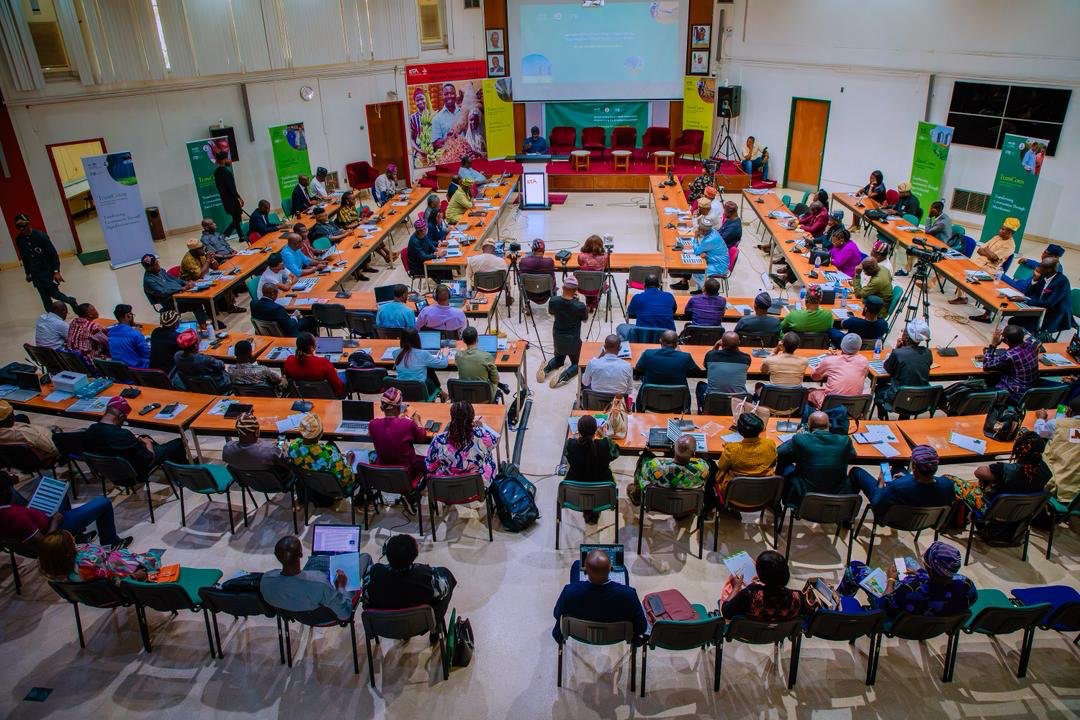 Ogidan_Akinola's tweet photo. Every movement has a moment when it stops being an idea and starts being real.
This is ours. 🌱
IITA, May 2026. The coalition behind TransComs: governments, institutions, builders... all in one room, all committed to one mission.

Rural Southwest will not be left behind. https://t.co/42Hb8tUVV5