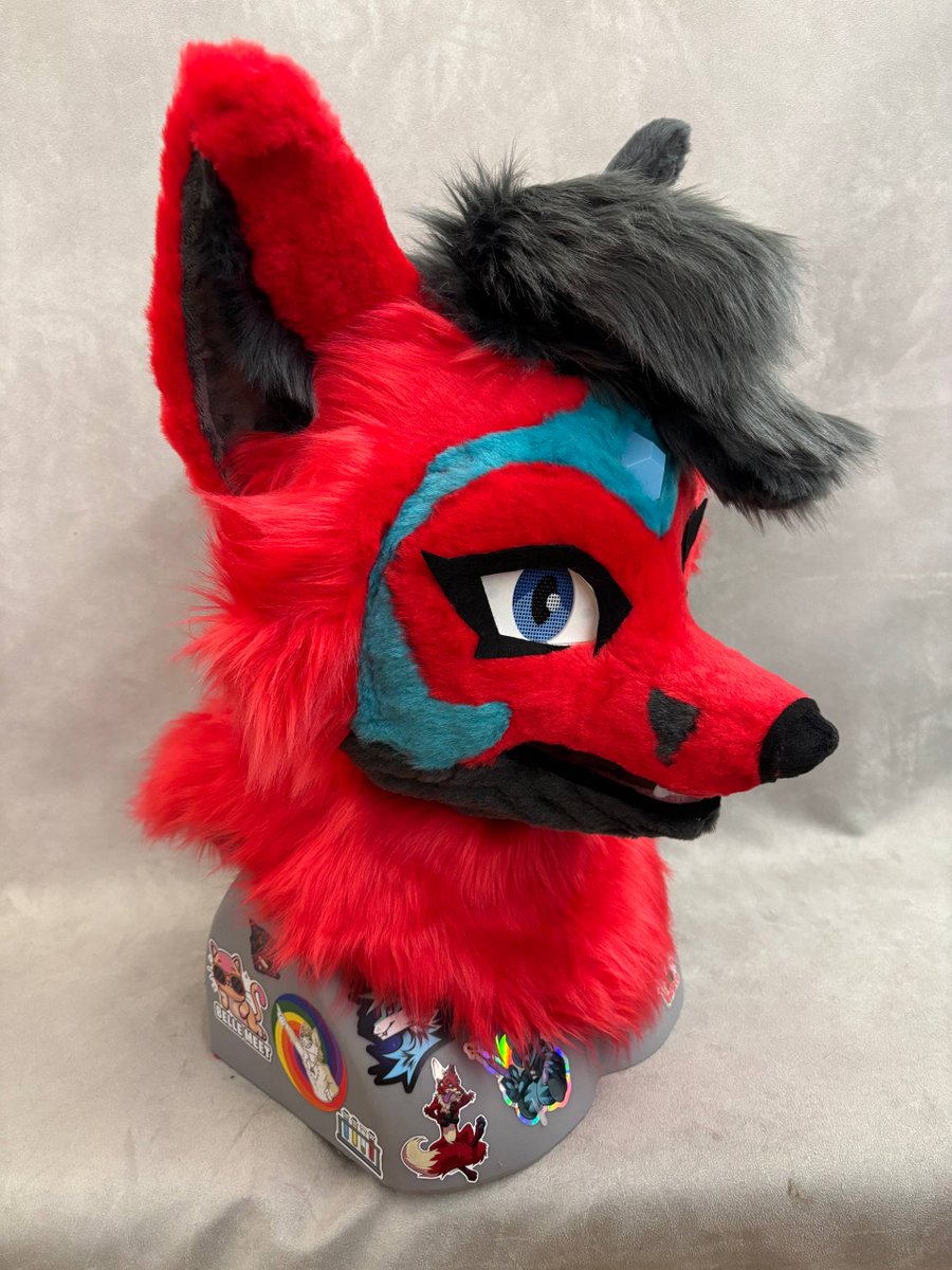 HFursuitFabric's tweet photo. Mraaw ! hi ! Today i'm glad to show you the new member of HFF family Upsilean ! ✨❤️
#fursuit #fursuitmaker #handmade #fursuihead https://t.co/j8pYt3zTZ7