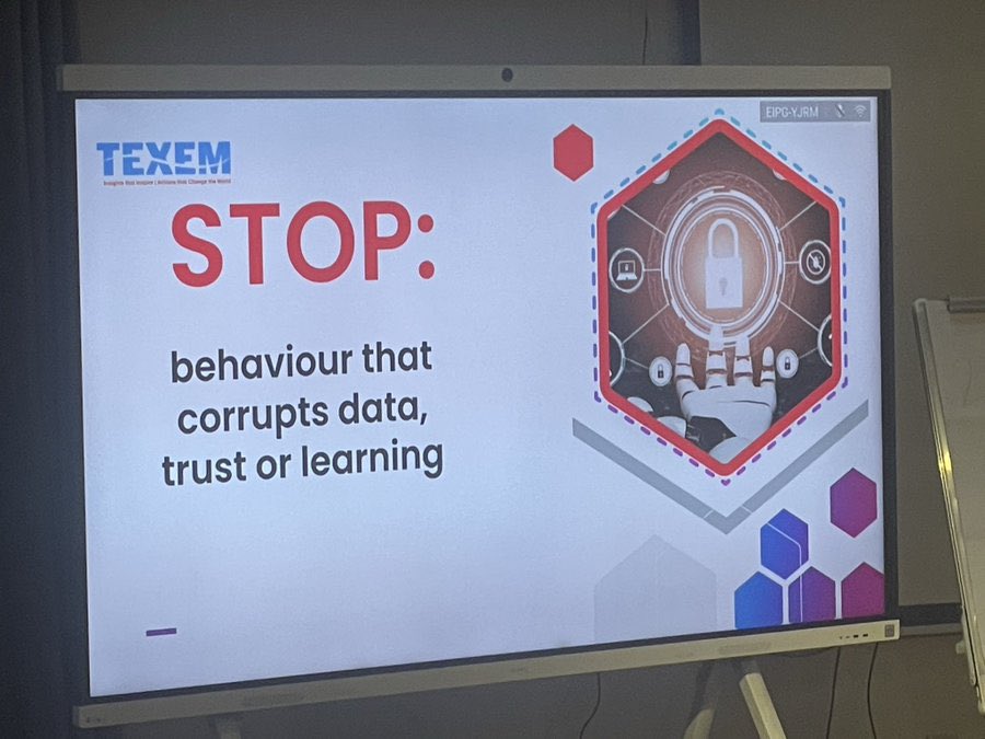 Texem_UK tweet media