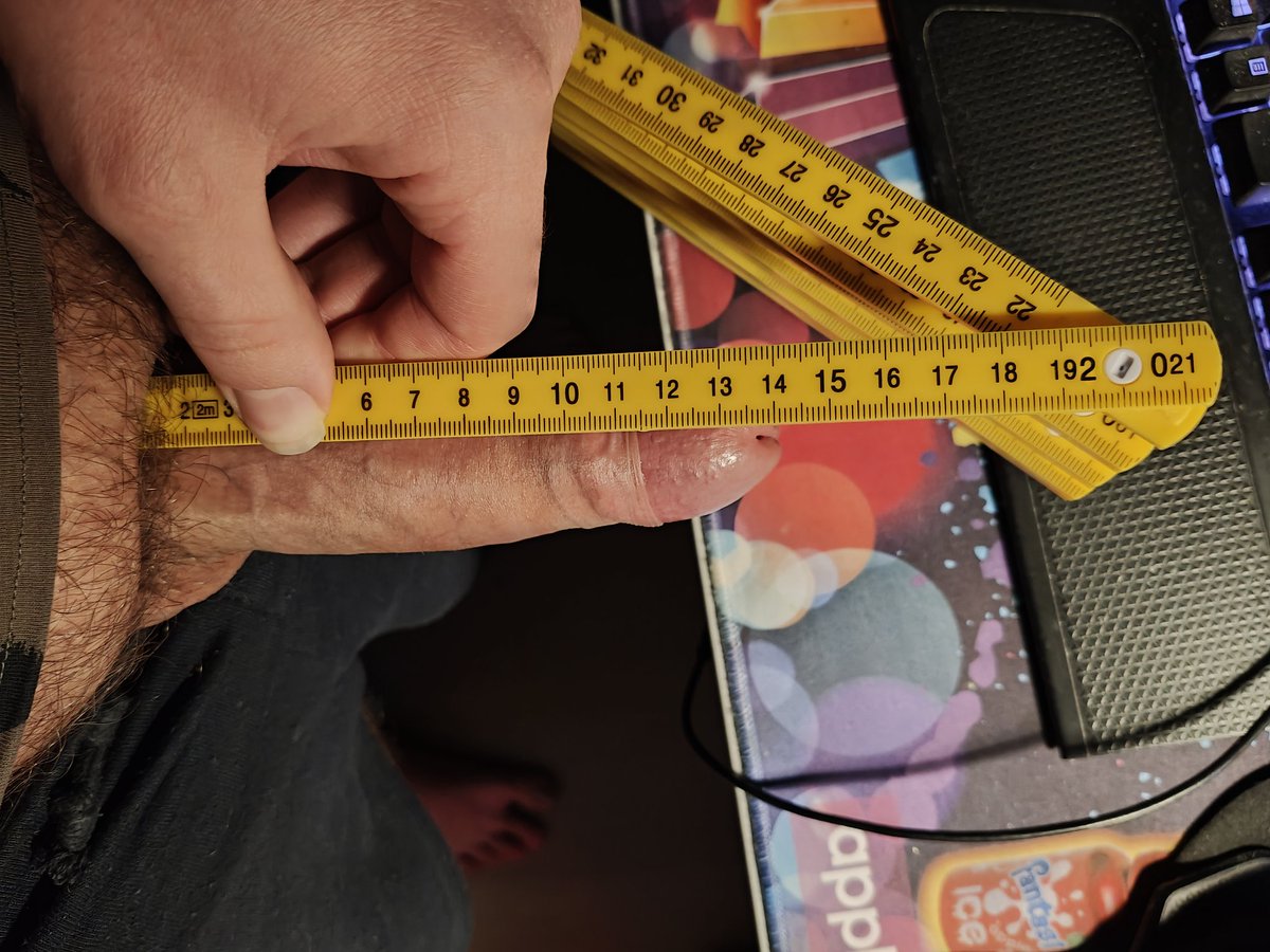 RuinedTop's tweet photo. Not sure which one to trust 🥴 one says 14cm (5.5 inches) other one says 18cm ( 7inches) 

Am I small cock? 🤣😂 🦐 Fuck I hoped I was big dick 
Apparently only small boy dicklet 🤣😂🦐 https://t.co/jd14JEOyOt