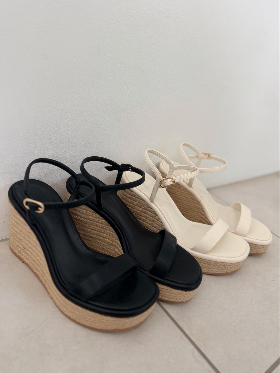 mina☆様確認用 お気に入りすぎて2色GETした👡 今年の夏ずっと履いてそう