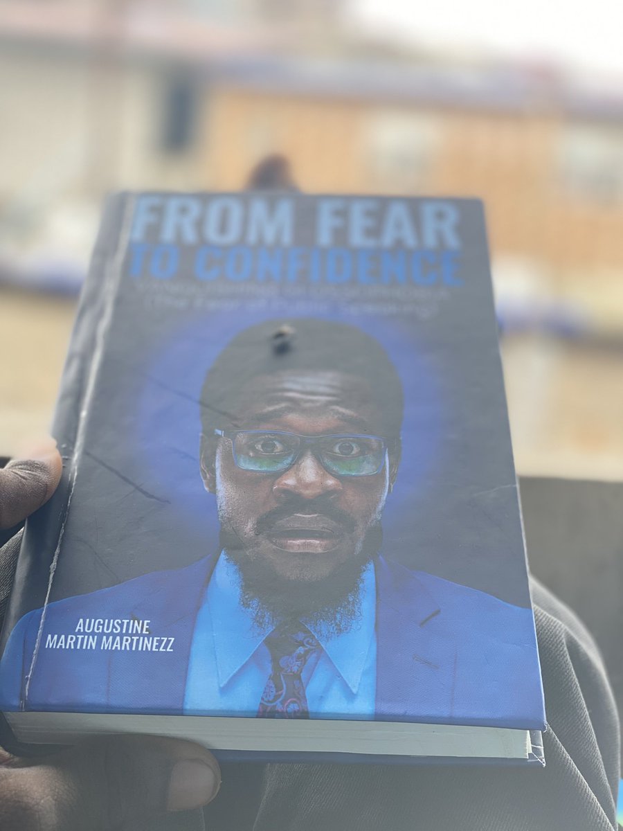 ChernorMomoh01's tweet photo. From fear to confidence: Vanquishing Glossophobia (The Fear of Public Speaking) by @GuruMartinezz is an amazing book. #WednesdayRead #I’mFindingmyvoice #BOOKERS https://t.co/IXw7wZ1WUi
