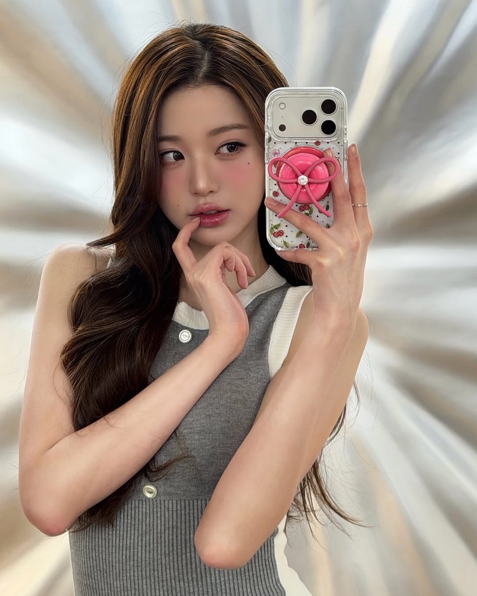 luv831wy's tweet photo. 260506 #장원영 인스타 https://t.co/rdgHsqvpSO
