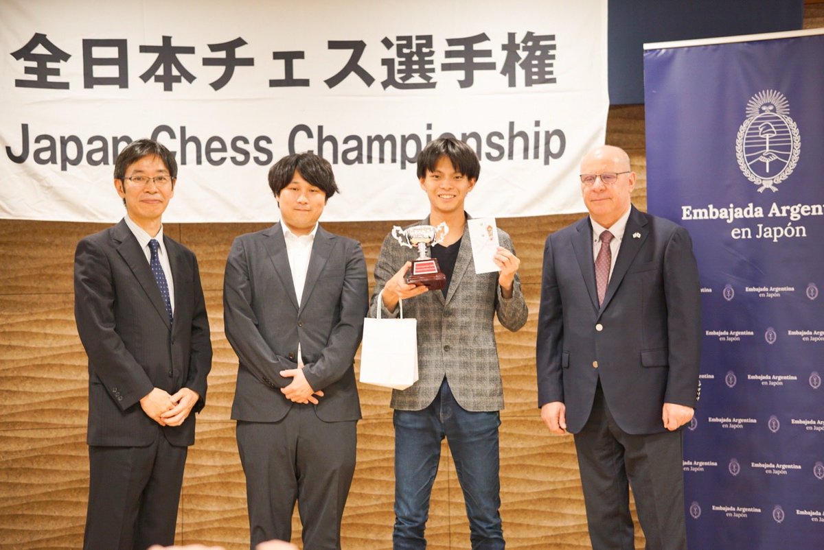 nkhrkan1's tweet photo. 全日本チェス選手権2026優勝しました！

#全日本チェス2026 https://t.co/qM2w9lunuR