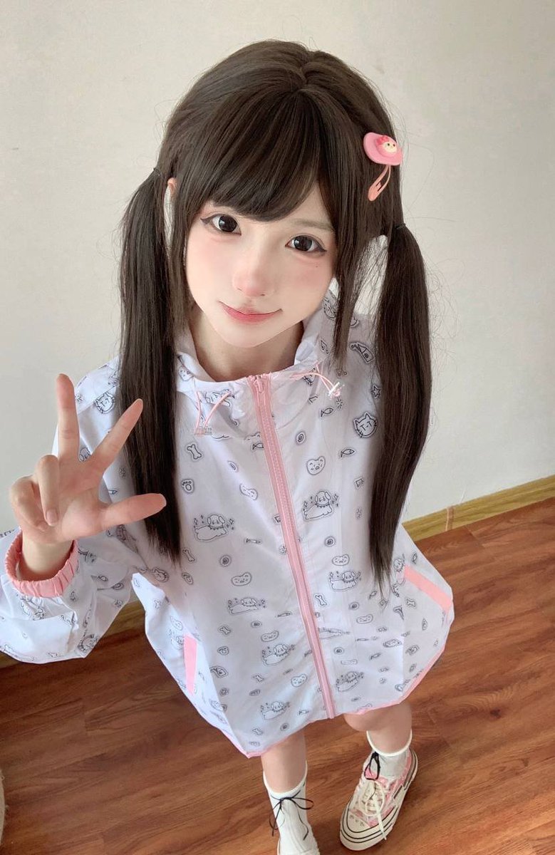 已成年，欢迎烧扰 https://t.co/H7P3L26HRM