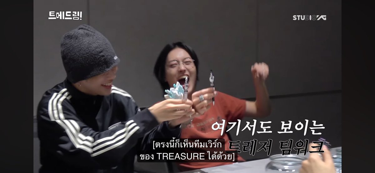 สองหนุ่มพออยุ่ด้วยกันคือพากันขำอร่อย ขำกระจาย 555
