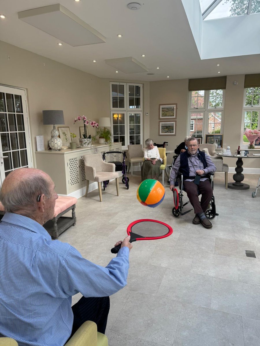 elliscombe's tweet photo. Yesterday we had an energetic afternoon playing badminton &amp; other racquet games. The residents showed some great mobility skills, twisting and turning to reach for the ball or shuttlecock. Everyone slept well last night after all that exercise! #carehome #nursinghome #respitecare https://t.co/hzLbe7Sxfl