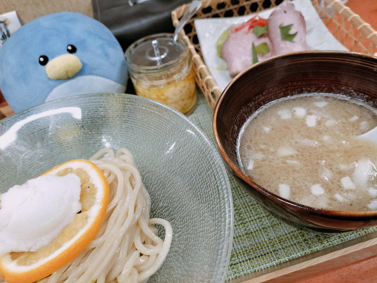 本日の終着点福々さんで
レモンつけ麺で〆!
最後はさっぱりしたかったのでこれに決めてた!
なんとか１日５軒量も減らさず残さず食べ切れた死ぬぅ
