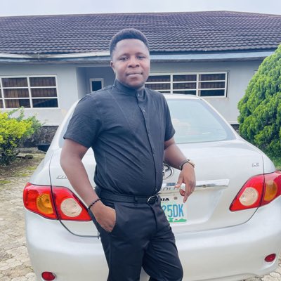 Romluks's tweet photo. #NewProfilePic https://t.co/srEKyw2UzH