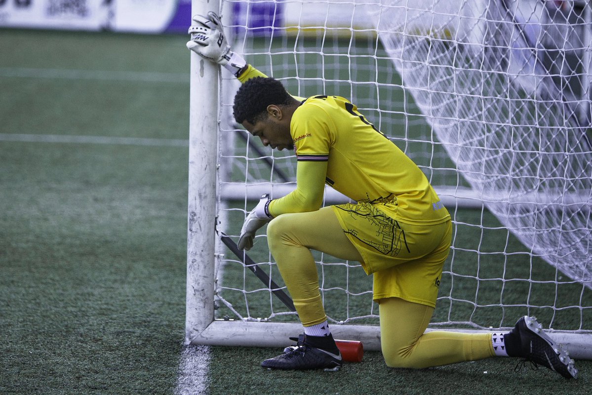 A great season with even better people. 
Bittersweet ending to an unreal journey. Thank you Chats for your support throughout!🇾🇪❤️

37 games
18 clean sheets 
APG!