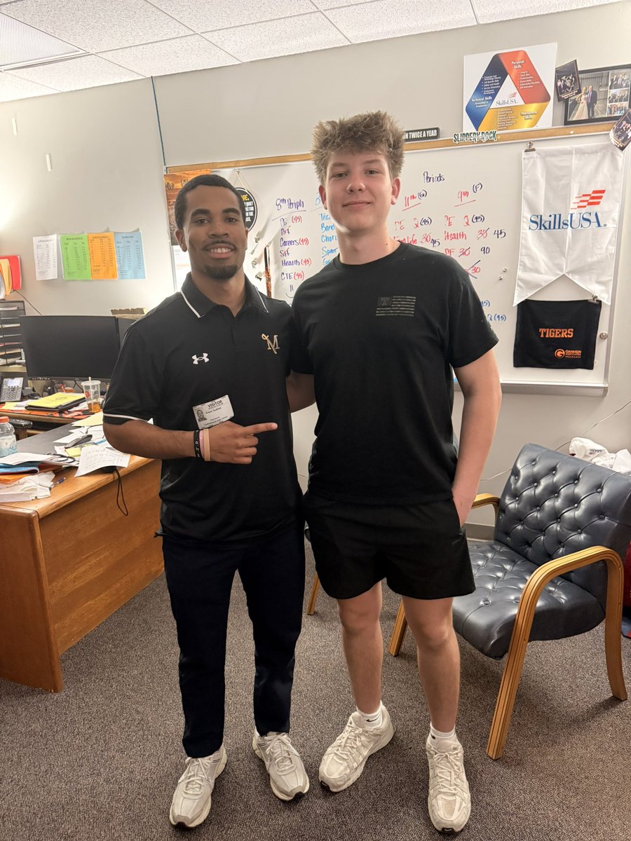 ZachLatwinski7's tweet photo. Thank you @coachesutton for coming out to the school yesterday, had a great time talking about Millersville University! https://t.co/LwpmuLySka