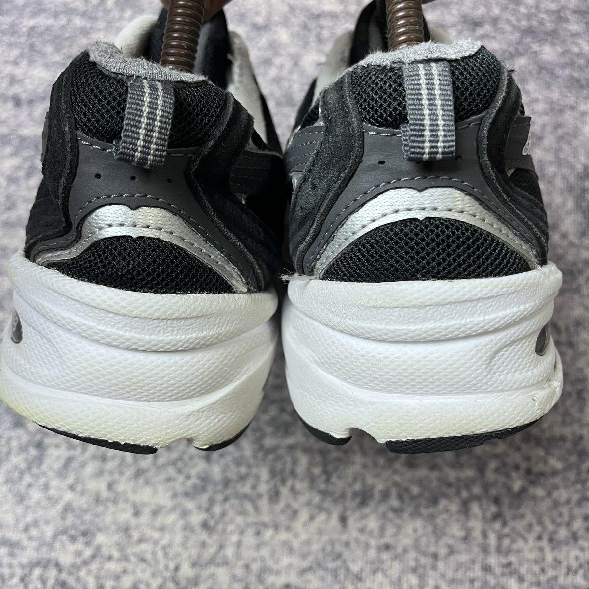 bxe_88's tweet photo. 🍆 New Balance 530 แท้
Sz.40/25cm
ราคา 449฿ ส่งฟรี 
สีดำ สวยมาก สภาพดี ซอฟเดิม พื้นเต็ม 

#รองเท้ามือสองของแท้ #รองเท้ามือสอง #รองเท้าของแท้ #รองเท้าผ้าใบ #ส่งต่อรองเท้า #ส่งต่อ https://t.co/3Elk0ECQn0