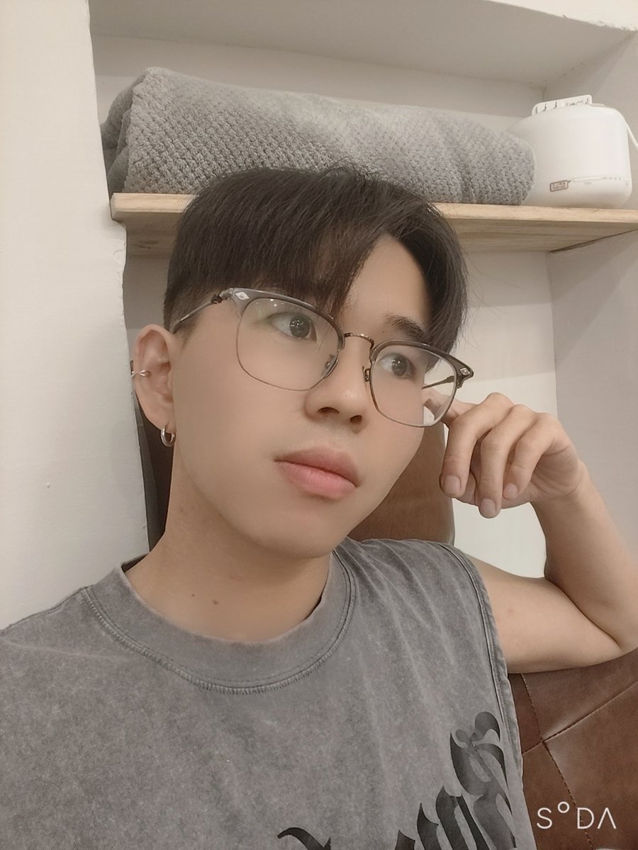 fuckboy_1069's tweet photo. 剪毛毛啦
考慮下次要不要燙 https://t.co/FxEorHFJG8