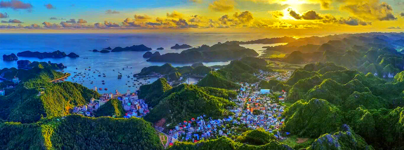 EnderEd777's tweet photo. Good Wednesday, Everyone!
- sunrise over Cat Ba NP, Vietnam (c. Cat Ba Du Ky Travel)
#photography #photo #foto #sunrise #catba #vietname #nationalpark #gooddayphotos https://t.co/1Y7gAOFLyh