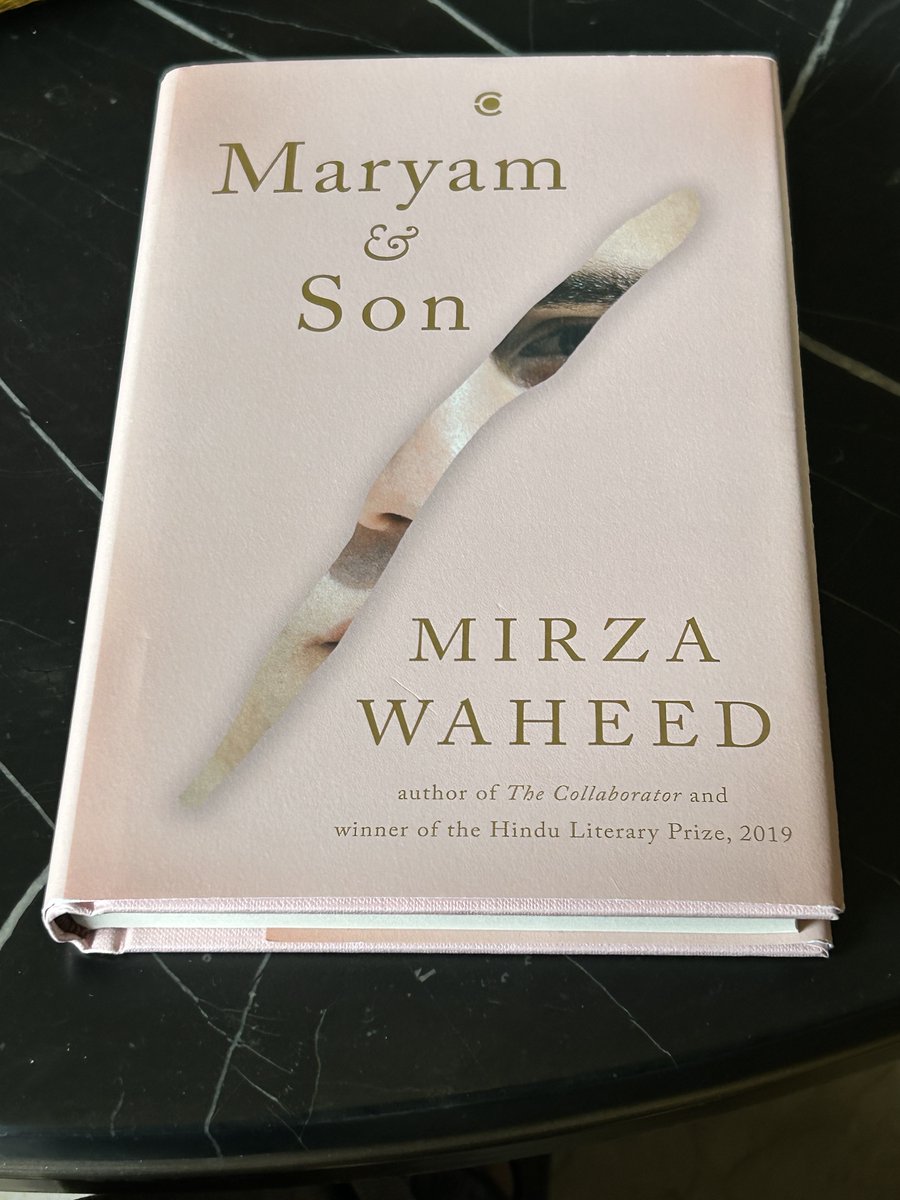 RS_Paris's tweet photo. Voici le nouveau roman de @MirzaWaheed que je viens de recevoir.
« Maryam &amp; Son » un texte émouvant qui raconte la disparition soudaine de Dilawar Ali et la quête de sa mère, pour comprendre ce qui est arrivé à son fils.
@ActesSud  @s_patey https://t.co/UZnH1ValRv