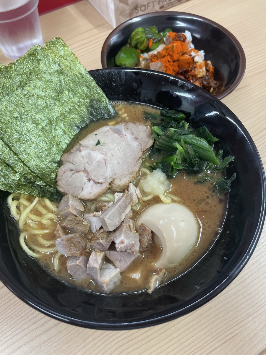 booooonR's tweet photo. 武蔵家本店へ！
今日も辛くするぞ😊
濃厚スープに合うのだよ、これが♪
グレードアップ⤴️してるのか、とても旨い😋
大将も元気そうだし、ごちそうさま！ https://t.co/4rHNCxwYn0