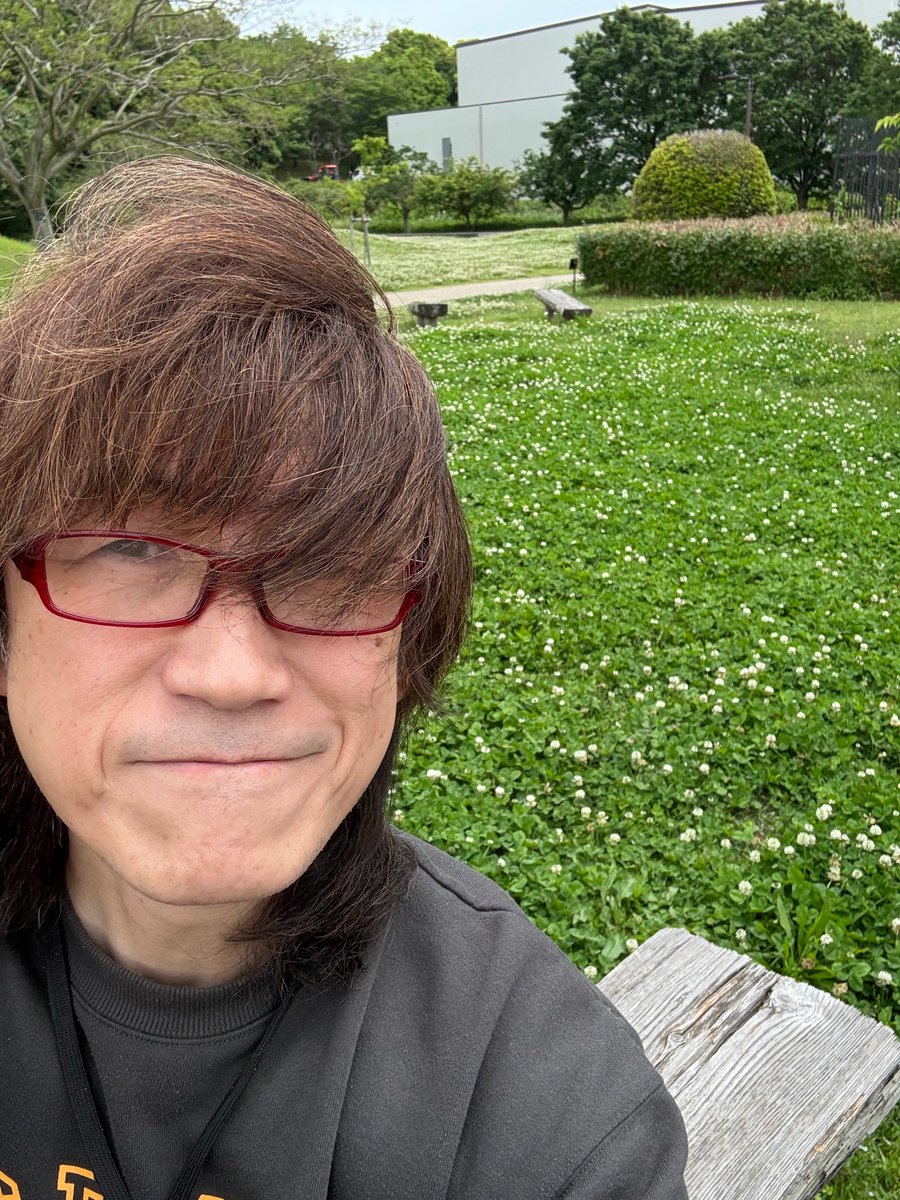 てつろう tweet media