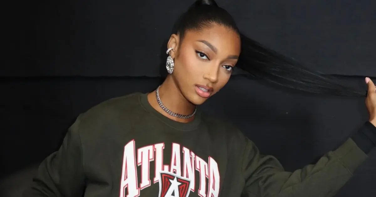 Latesia27's tweet photo. Happy 24th B Day Angel. Keep shining and building a legacy for you and the Reese family. May your “Kobe” year be a great one. As a fan I’ll always be proud of your success on and off the court. May God continue to bless you #24hrARDay https://t.co/IUyV6zPRGg