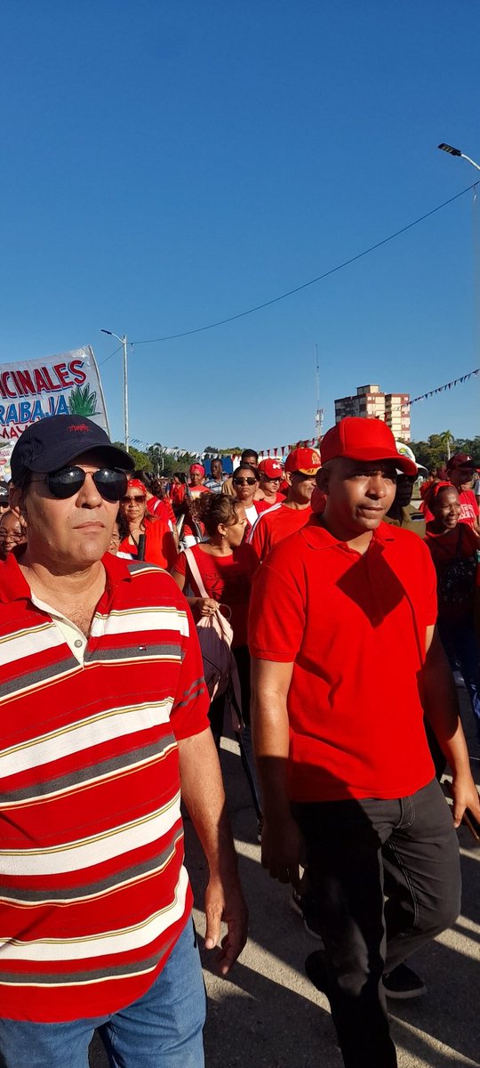AlvernisVF's tweet photo. Nuestra determinación es de Cuba si yanquis no #GuantánamoFirmeyUnidoVencera https://t.co/Gy48mW7u3A