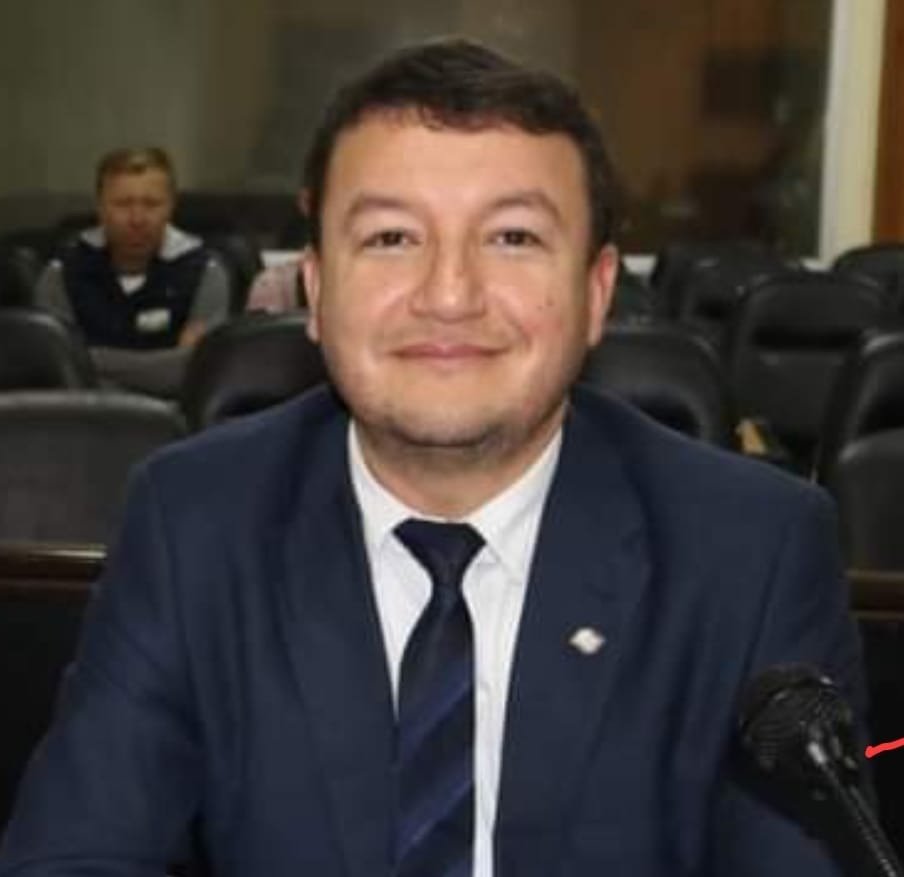🟩El pleno de la Corte designó al fiscal Osmar Segovia, camarista del fuero civil de Paraguarí. Se destacó en la unidad antidrogas del Ministerio Público, de donde fue trasladado a Paraguarí por el fiscal general, Emiliano Rolón, supuestamente porque se negó a firmar la acusación