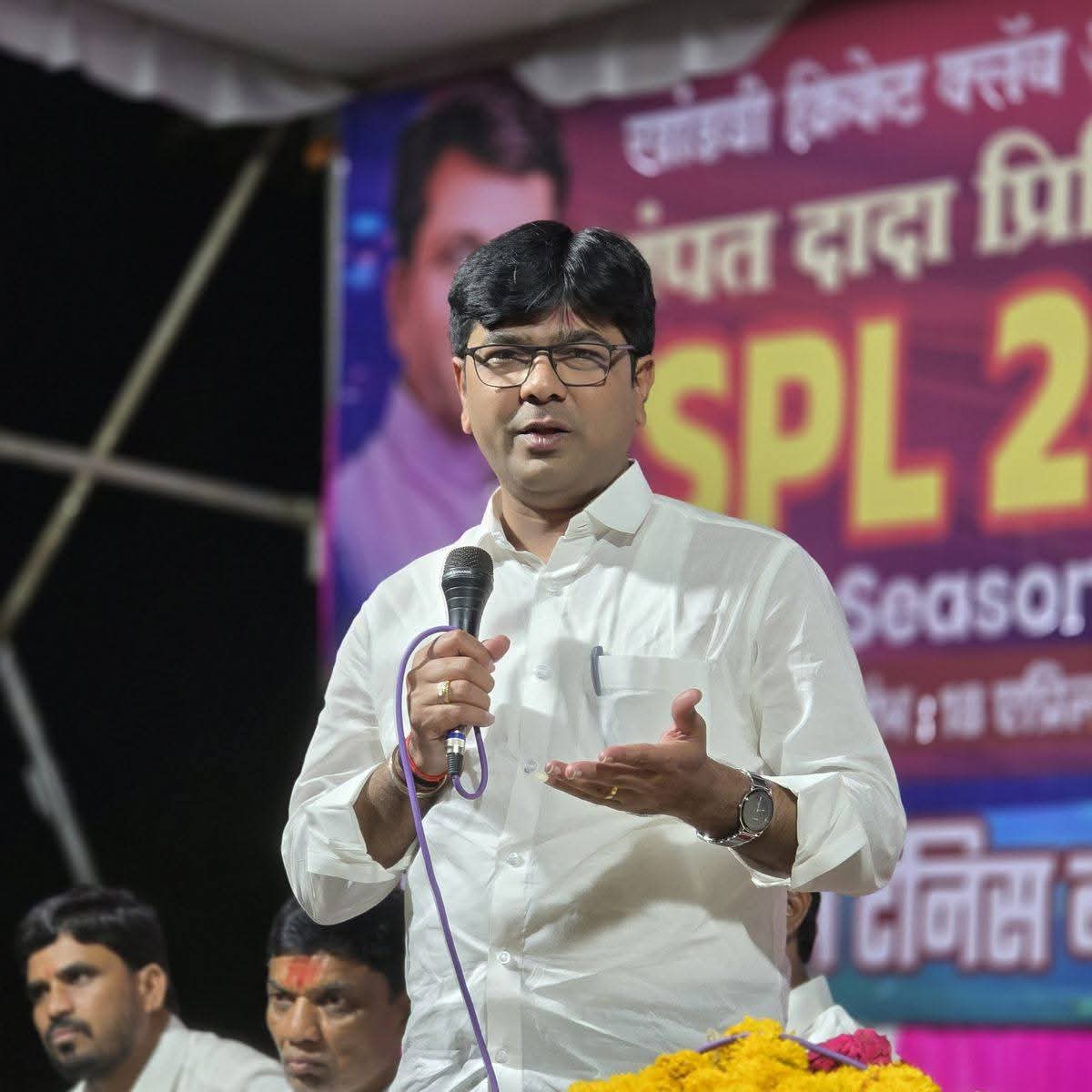 Arun pathak ( मोदी का परिवार ) tweet media