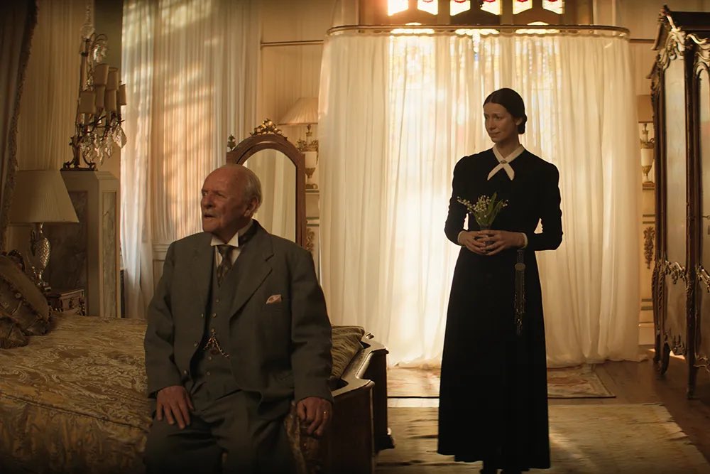 FilmUpdates's tweet photo. First look at Richard Eyre’s Daphne du Maurier-inspired romance ‘THE HOUSEKEEPER,’ starring Anthony Hopkins, Helena Bonham Carter and Caitríona Balfe.

Billed as a “tale of forbidden love, obsession, and a household where the past refuses to let go.” https://t.co/ghdXLPVLcN