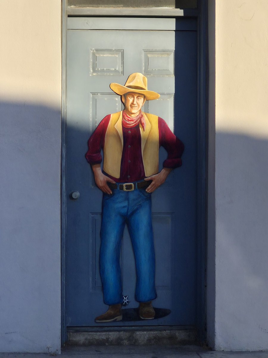 nightlounge24's tweet photo. #nocontextdoors #dailydoors
Howdy https://t.co/95j3o3ZeDn