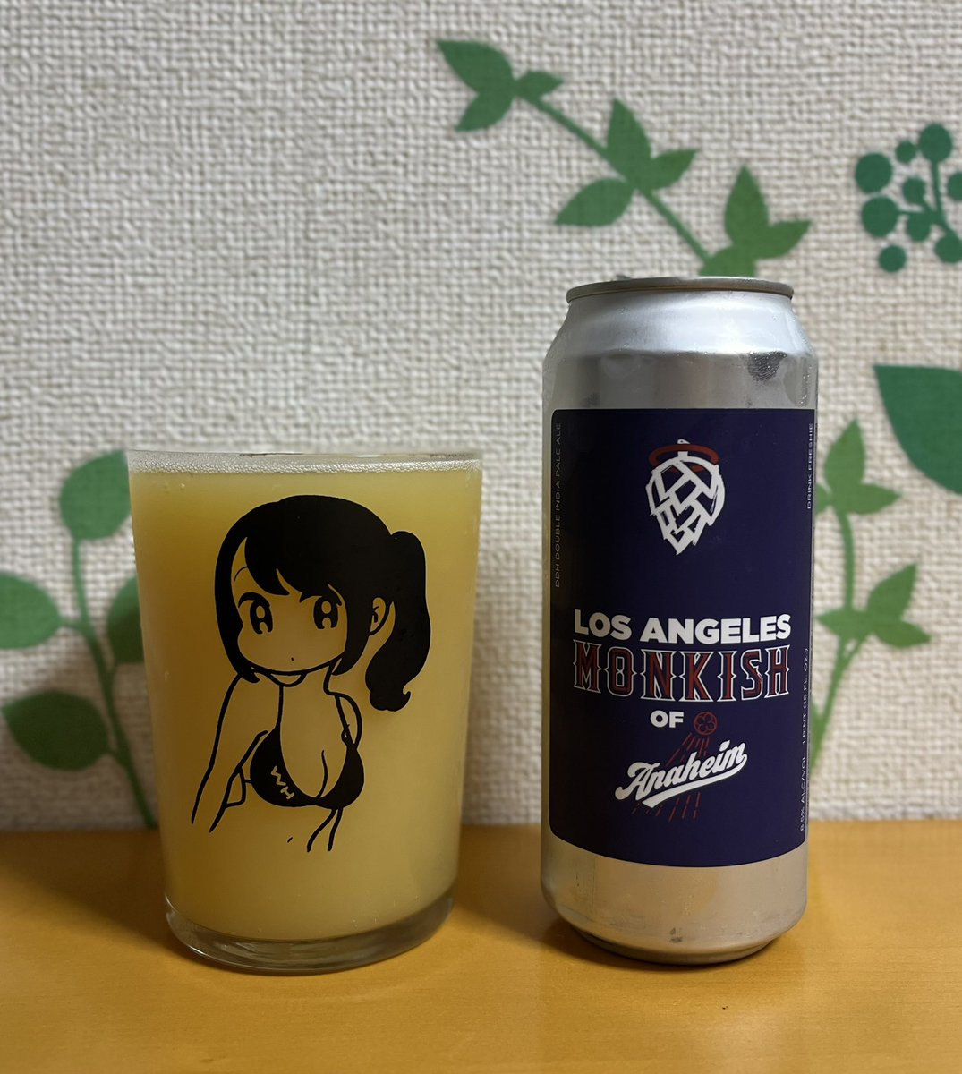 koduka1204's tweet photo. Monkish BrewingのLos Angeles Monkish of Anaheimで乾杯🍻
濁りのある淡いイエローの見た目❗️
オレンジ、杏、ベリー、パッションフルーツ、松の層のあるアロマ✨
口当たり良く、メロン、グレープフルーツの味わい❣️
柑橘系の果汁感、特にパイナップル、ライムのみずみずしい後味がたまらない💕
#conix https://t.co/WiBH8wHPNl