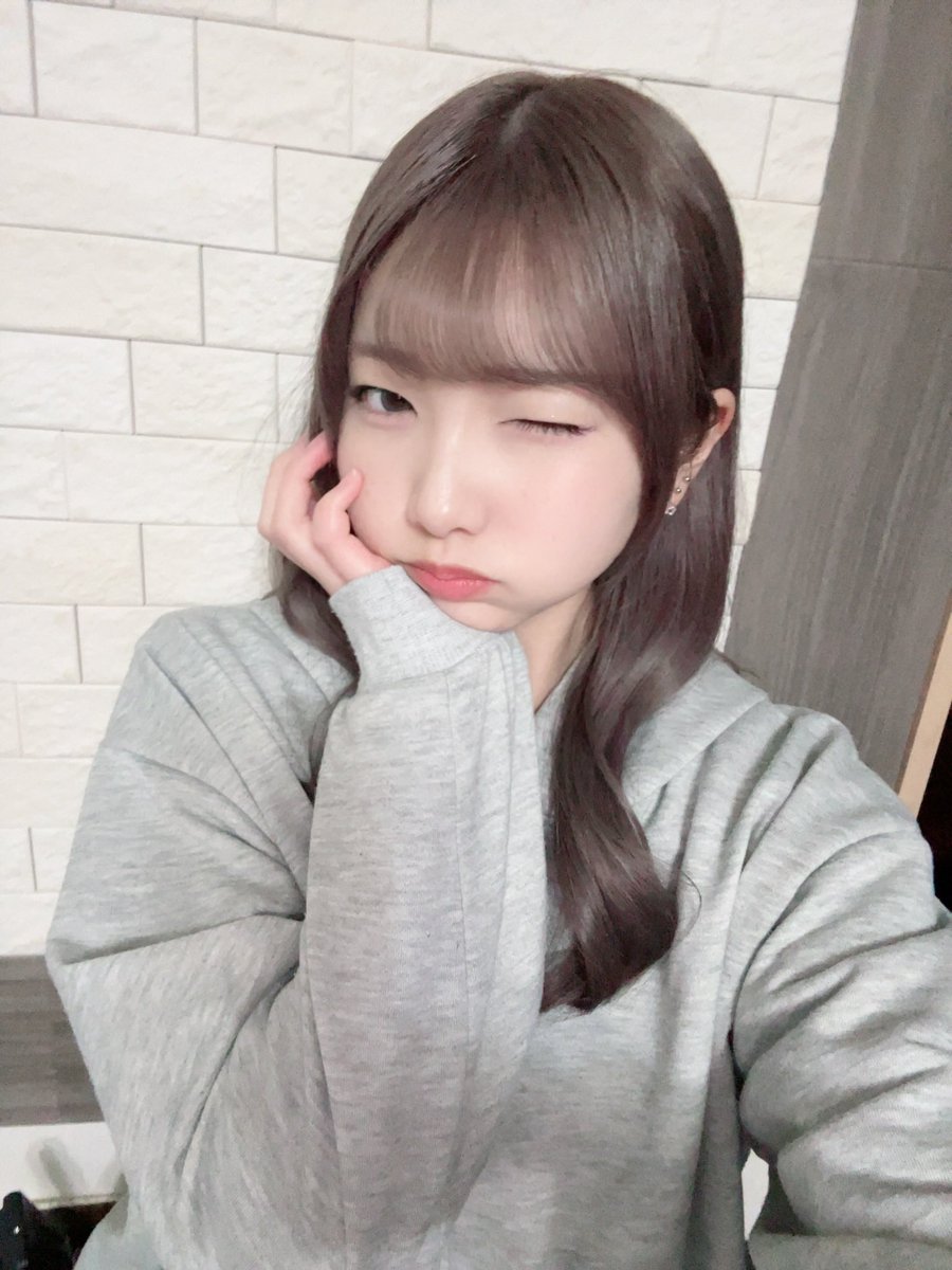 nanami_seta's tweet photo. ウィンク難しい…😞 https://t.co/nd68qAGmov