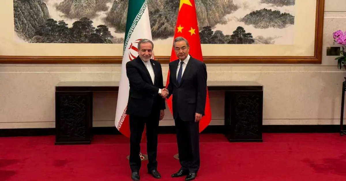 anreads's tweet photo. Title: Iran-China Hold Key Talks Amid US-Israel Tensions

Iranian FM Araghchi met China's Wang Yi in Beijing to strengthen bilateral ties and discuss regional issues. https://t.co/douc6jZBSE