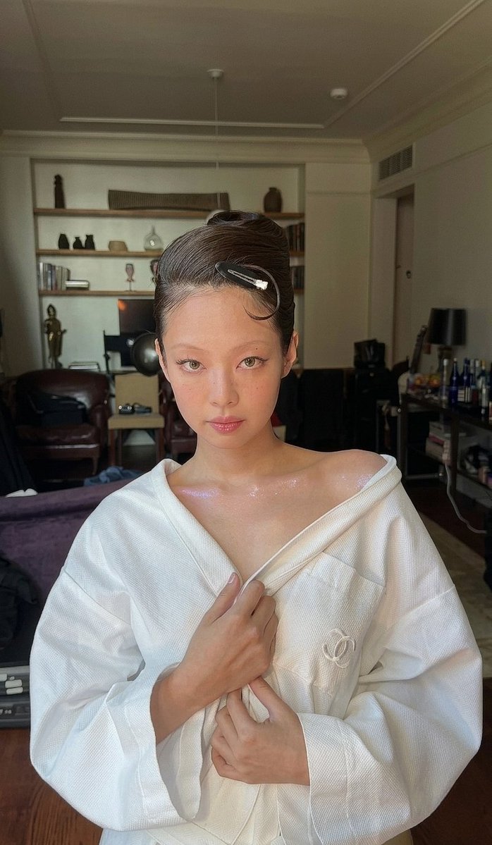 Jennie Kim tweet media