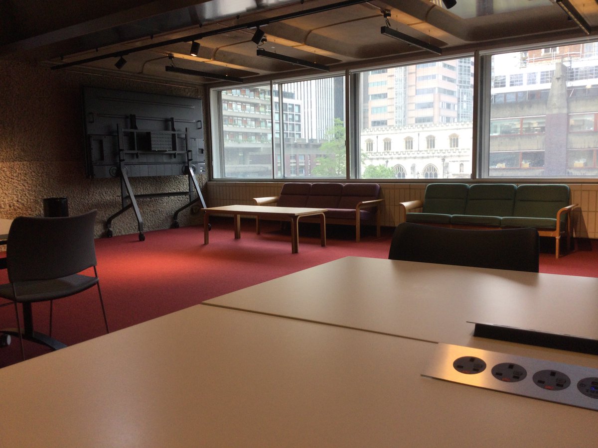 barbicanlib's tweet photo. Our new Community Room is now open to the public! It is a great study space, with desks and sockets, and also a place to relax on a sofa!

🧑‍💻📚

We also use it for classes and it is available to hire. Email blcroom@cityoflondon.gov.uk for enquires. https://t.co/mBm1u6N5lr