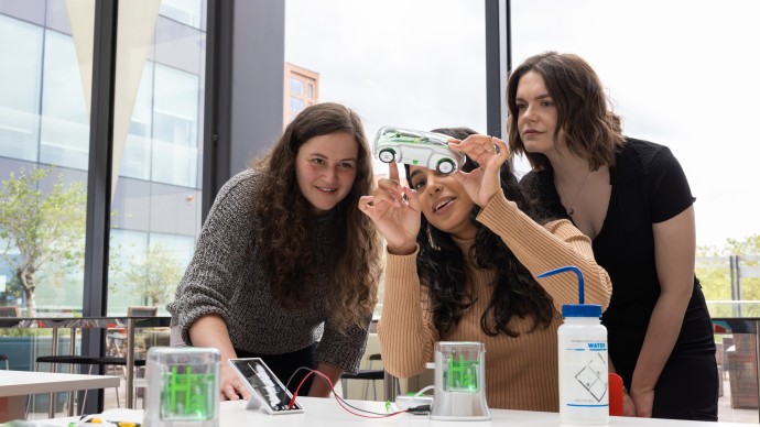 Degree Apprenticeships at Manchester Met tweet media