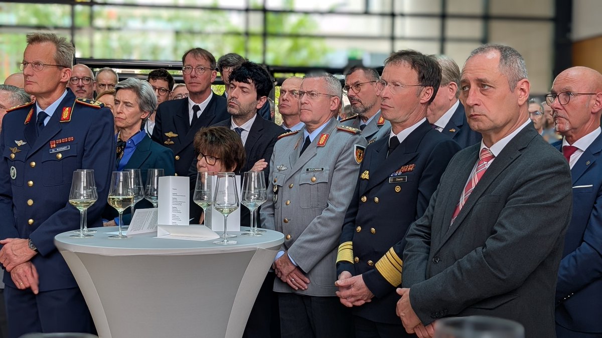 Europäische Sicherheit & Technik tweet media