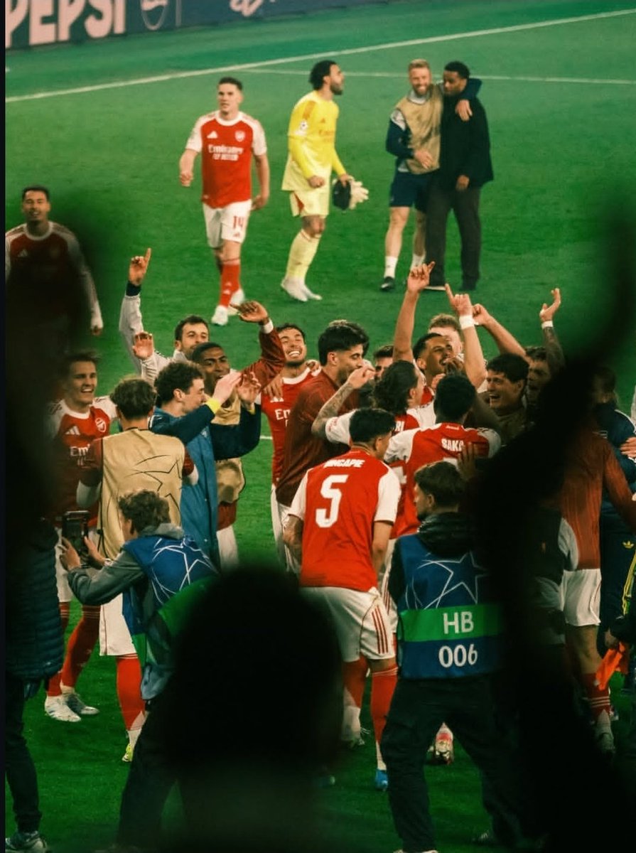 Aig_space's tweet photo. ⚪️🔴 #ucl https://t.co/01yEU50EMT