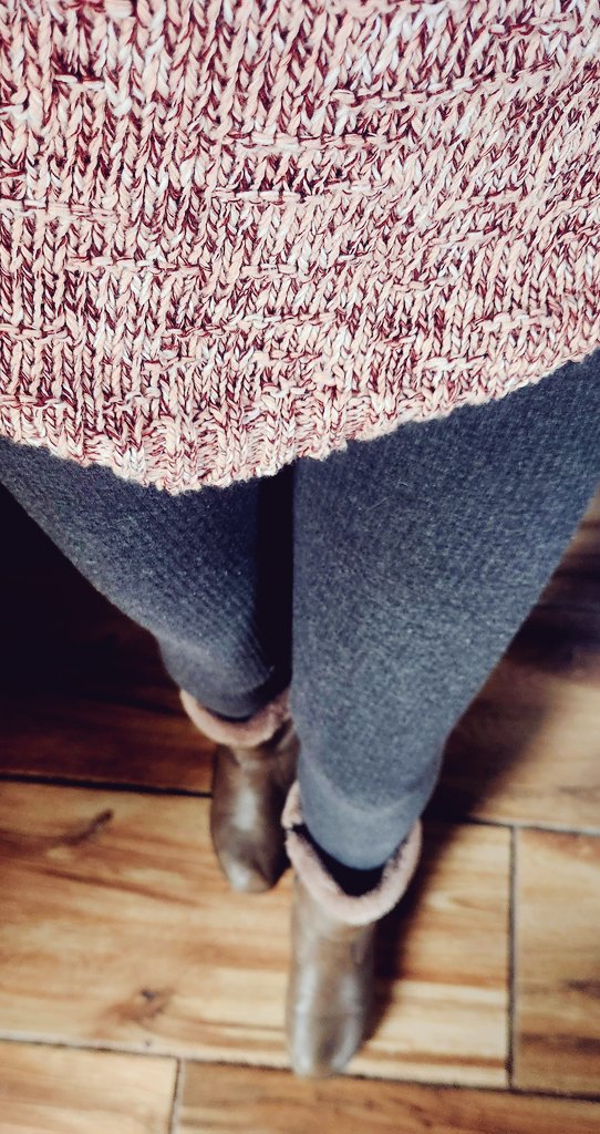 dlishmonsta30's tweet photo. Whats your fav winter item? #leggings #boots #winterready #warmgirl #warmwonder #warm #winterinafrica #deliciousmonster30 https://t.co/MKvyTpcr0D