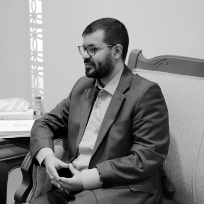 war13vv's tweet photo. "نطوي مع الأيام عـام ٍ ورا عـام" https://t.co/wu1rhq0lgu