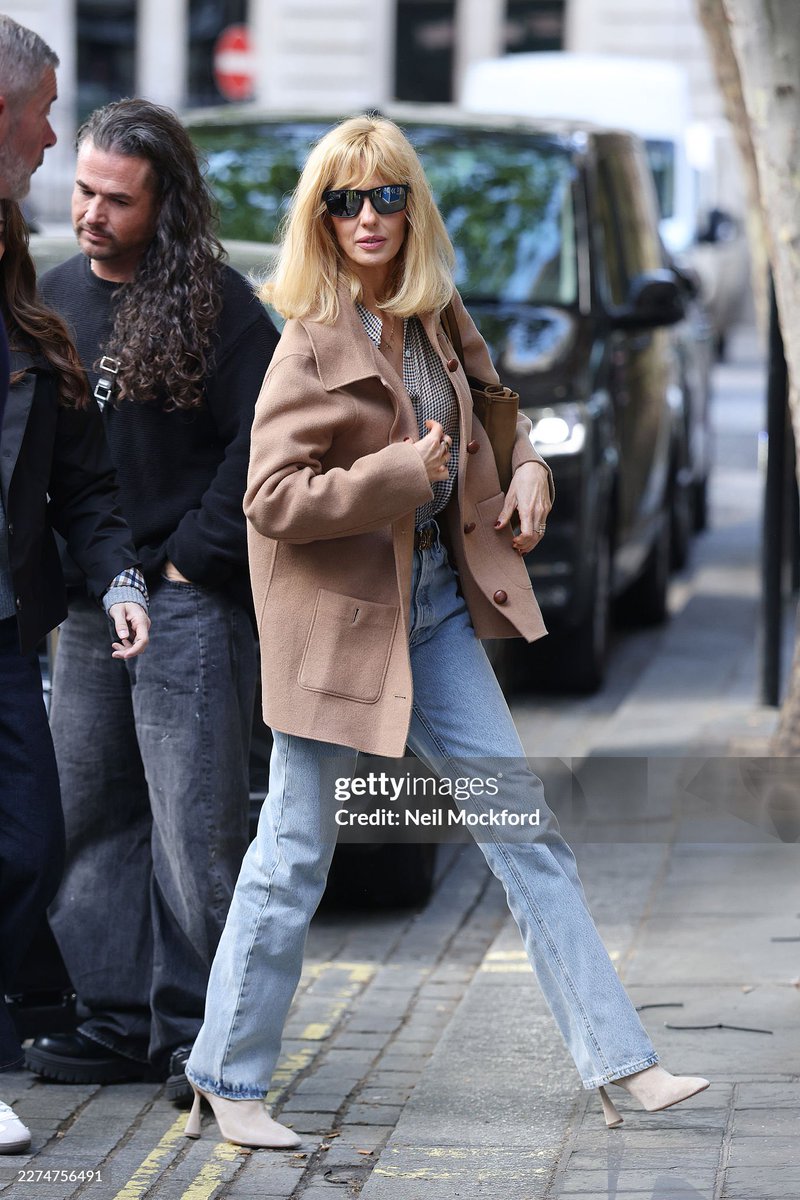 Kate 🦢 tweet media