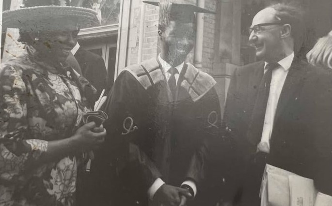 HistorySAZAR's tweet photo. Adelaide Tambo and Mike Harmel at Thabo Mbeki's graduation, Sussex (Brighton) in 1966. Photo from Lisa Lamb. https://t.co/Ay6Uxh6mbD