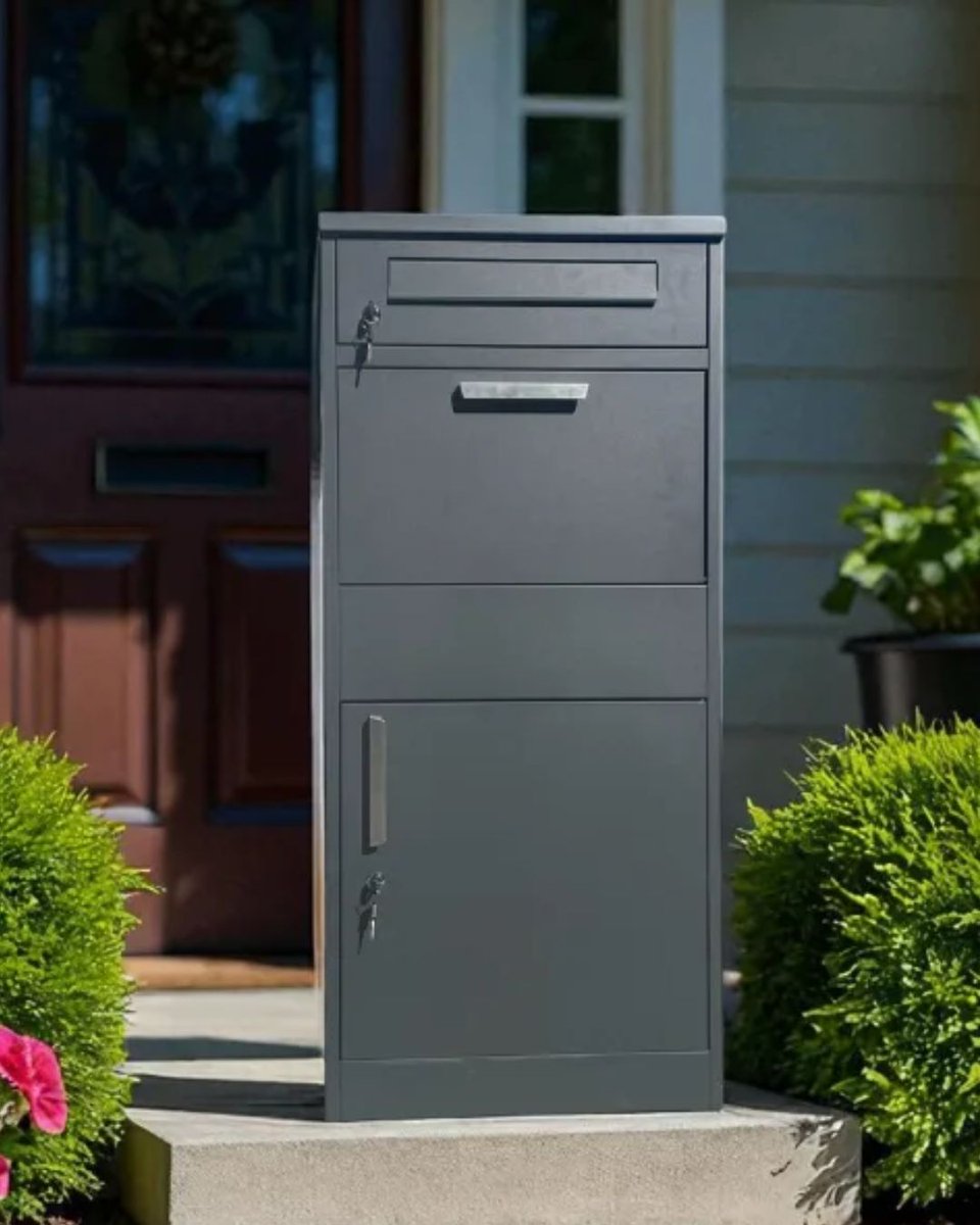 INTHEMARKETIE's tweet photo. No more missed deliveries or soggy packages! 📦🌧️
Our Parcel and Letter Safe is the ultimate solution for online shoppers.

📍 Shop now at https://t.co/zMszqaT6x2
🚚 Fast Nationwide Delivery.
#parcelbox #homedelivery #inthemarket https://t.co/i7yXPiULsd