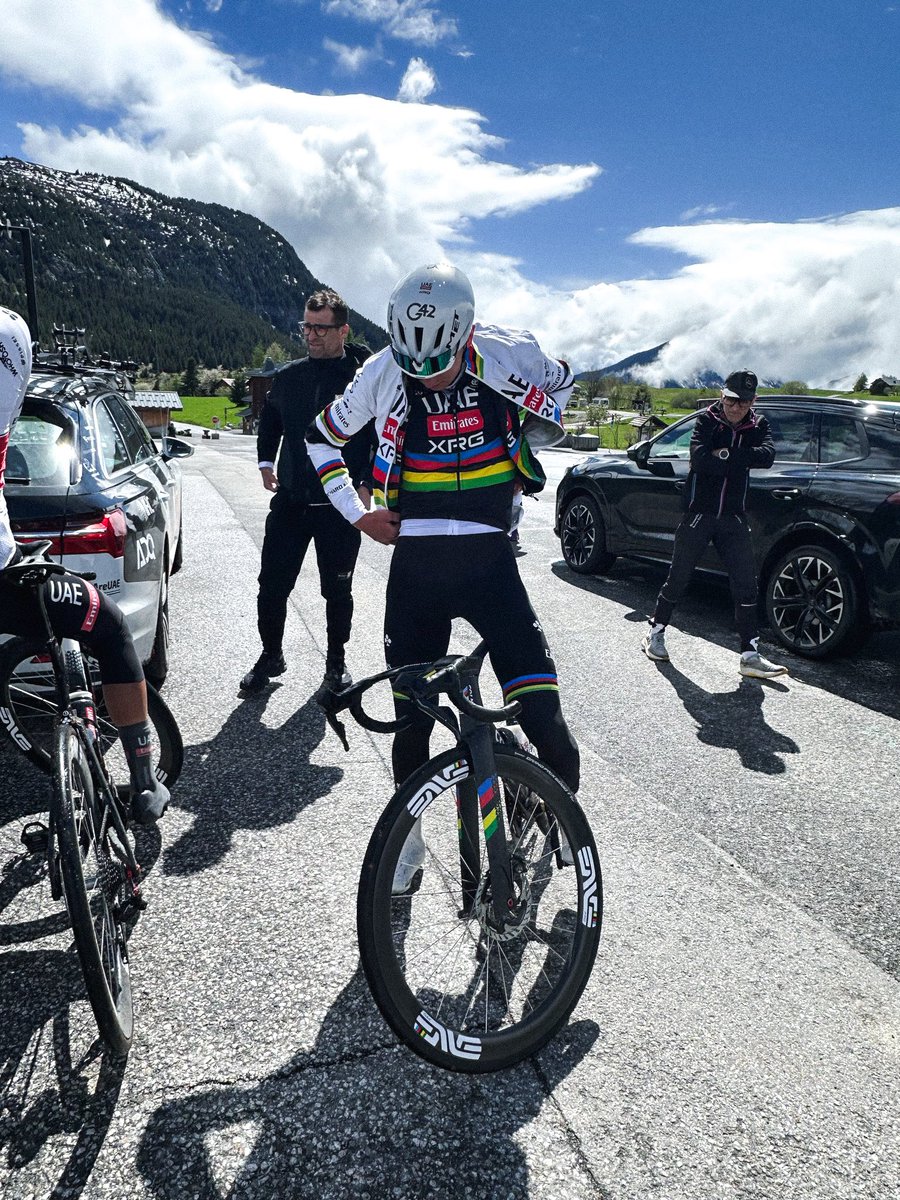 lucxsronald's tweet photo. Photos from the Tour de France stages recon of Pogi and Torito… it’s cold there 🥶

Photos from Eric Makhloufi (@MakhloufiEric). 🙏🏼 https://t.co/z2IezfqkL2