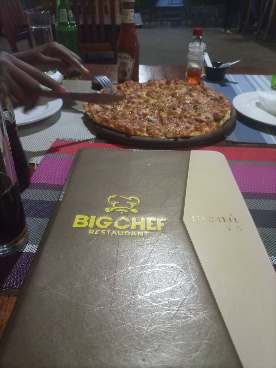 Sandrah_ug's tweet photo. Me and my girls at it again join usπ€
#MidWeekPizzaFest https://t.co/tCjwl40zJC